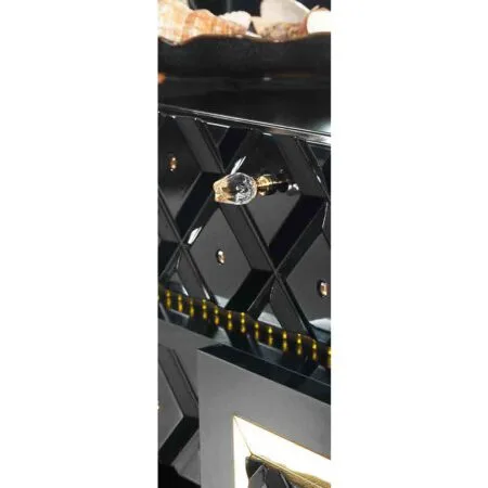 Kristal 116 bedroom furniture in London with Oda Life offers elegant craftsmanship and modern appeal.