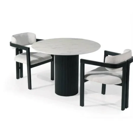 Nova Table